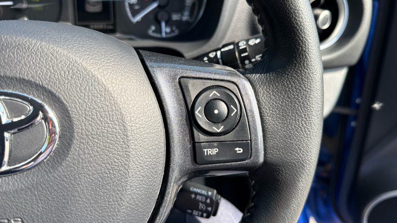 Toyota Yaris 1.5 Hybrid Y20 5dr CVT [Bi-tone] Hybrid Hatchback